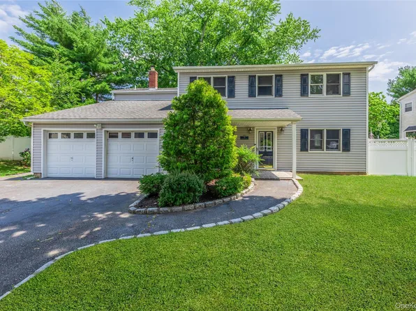 23 Babcock Avenue, Ronkonkoma, NY 11779