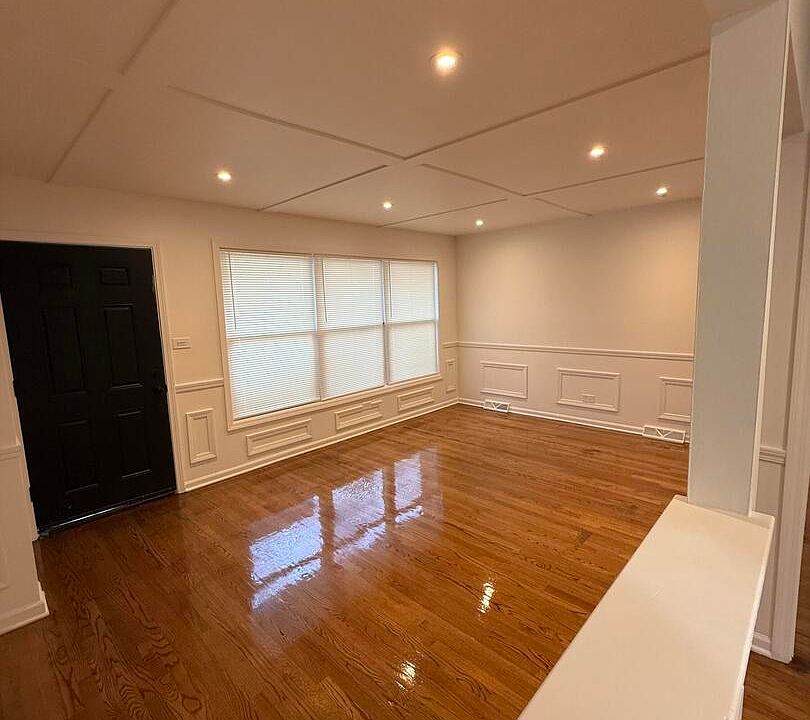 2nd image of 8229 S Wentworth Ave