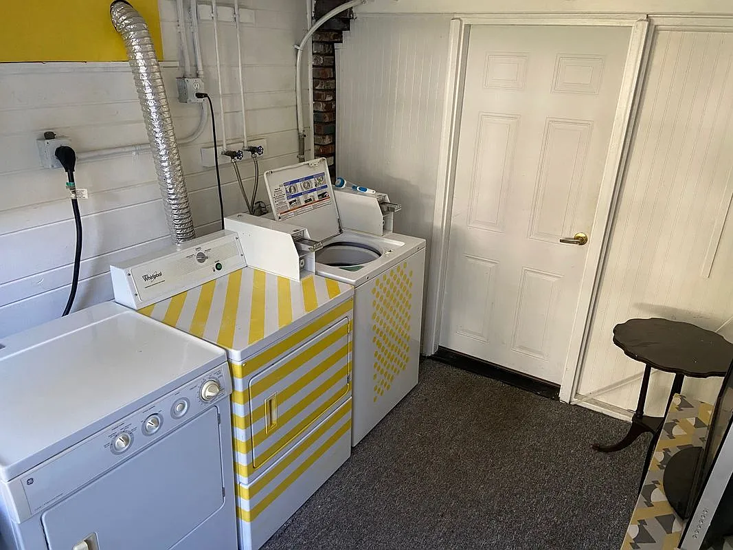 2 bed, 1.0 bath, 800 sqft, $1,700 — Photo 3