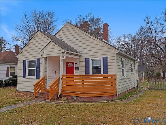 2nd image of 2710 Wellington St