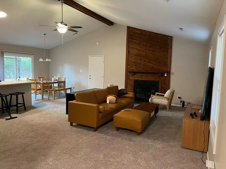 821 Shadowridge Rd — Photo 5