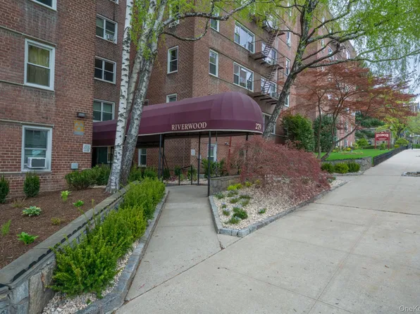 279 N Broadway #8N, Yonkers, NY 10701