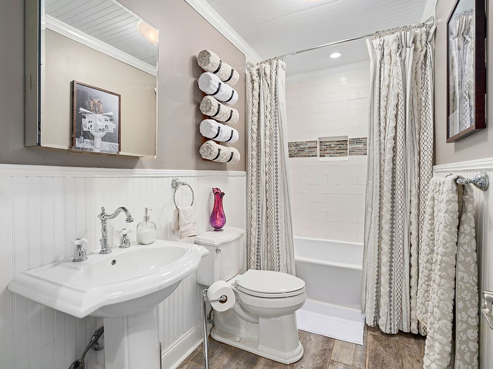 10th image of this home