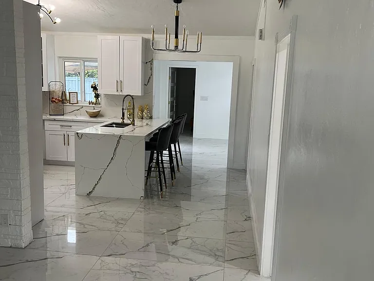 5090 SW 9th Ct — Photo 6