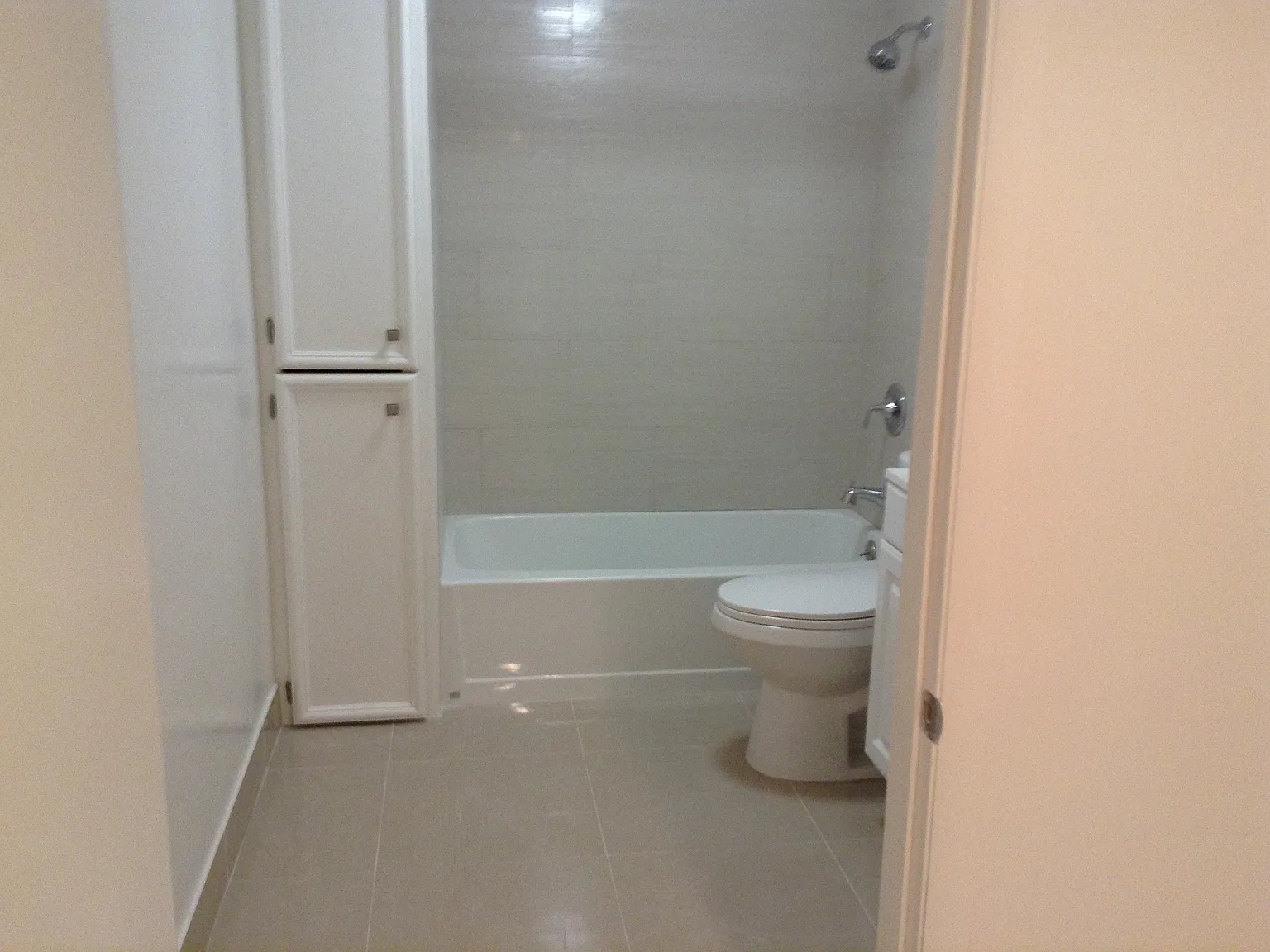 321 Kenilworth Blvd W — Photo 3