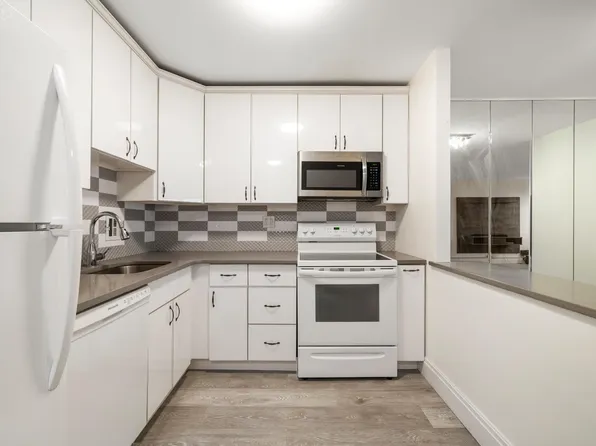 7855 Blvd East image 2 of 20