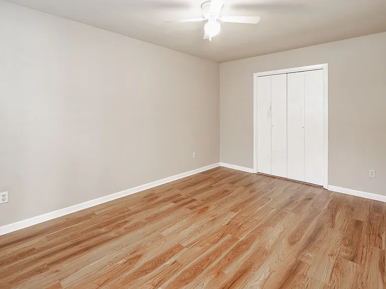 808 Camellia Ct — Photo 15