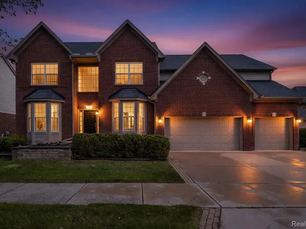 756 Palermo, Troy, MI 48084