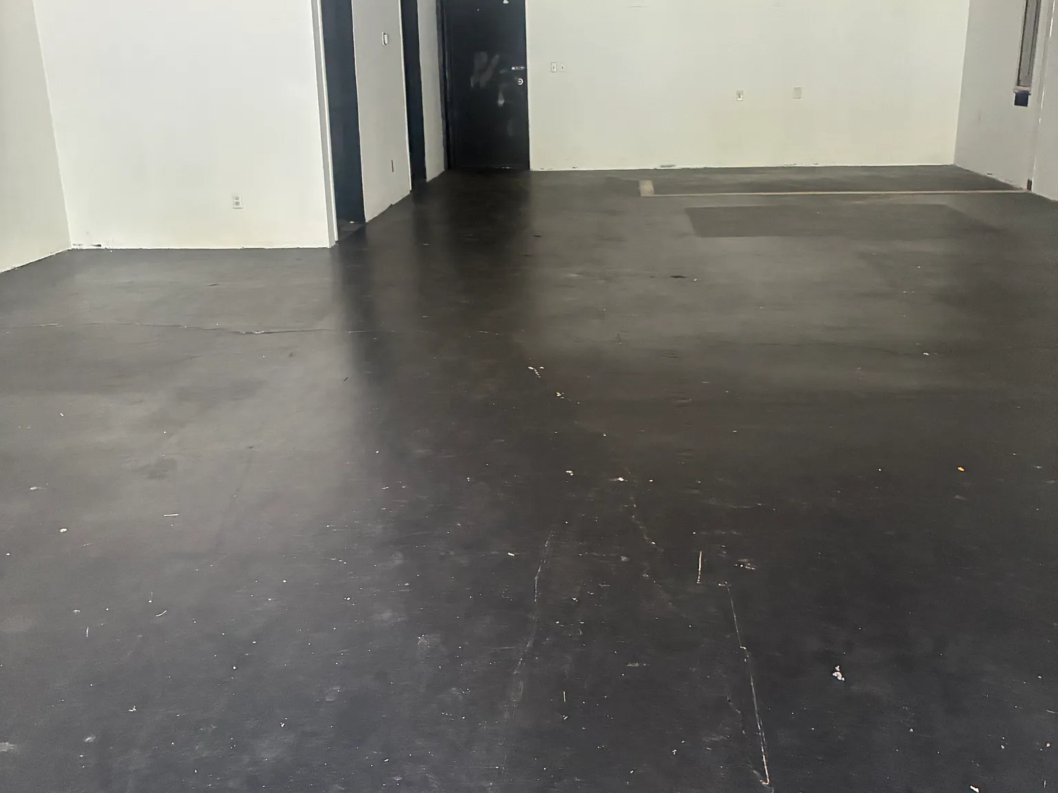 2706 W Jolly Rd — Photo 3