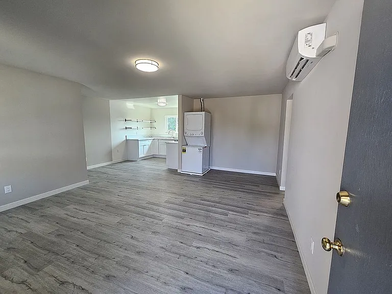 1240 - 1280 N San Gabriel Ave — Photo 17
