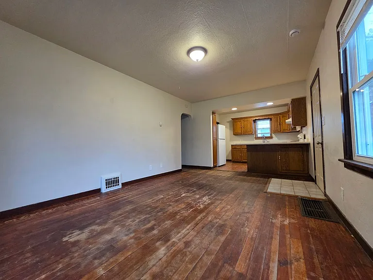 132 McKinley Ave — Photo 19