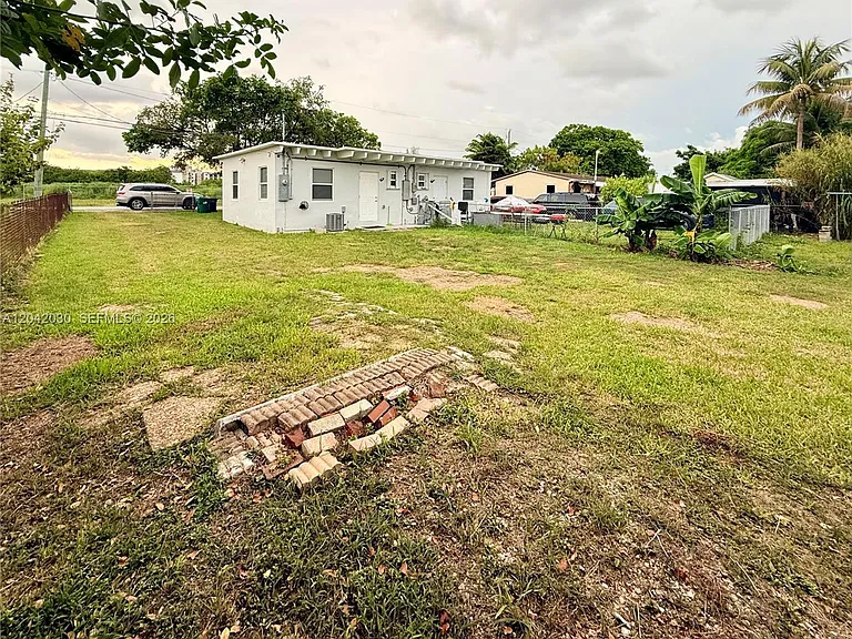 26741 SW 139th Ave #B — Photo 8