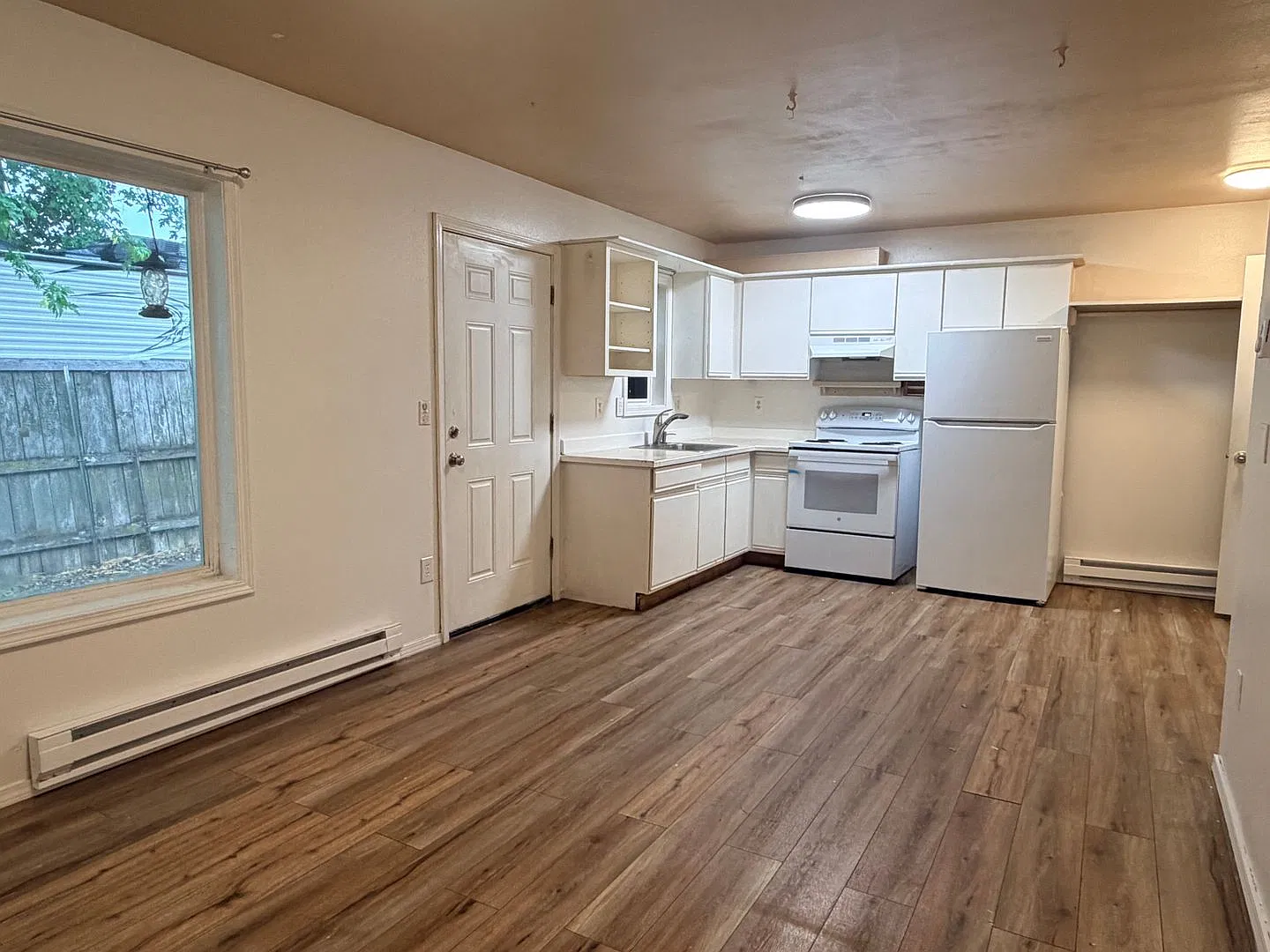 1308 Princeton Ave — Photo 1