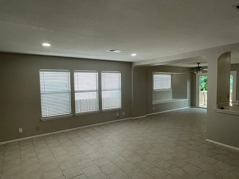 4463 Sherwood Way — Photo 2