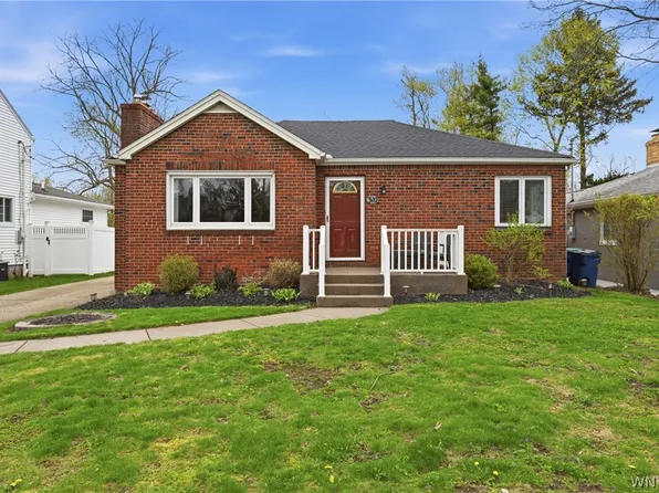 310 Walton Dr, Amherst, NY 14226
