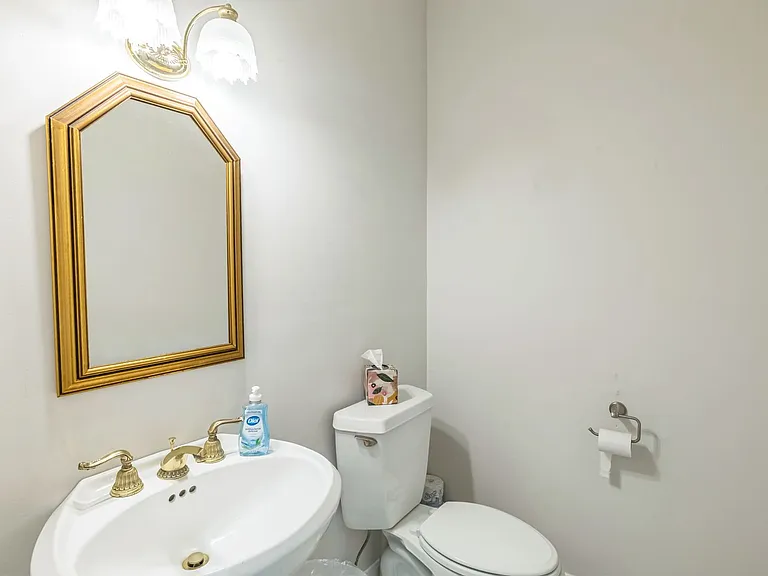101 W Cape Shores Dr — Photo 23