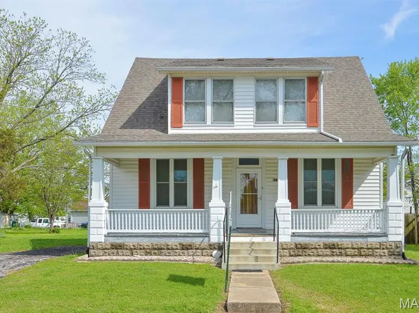 611 E Olive St, Red Bud, IL 62278