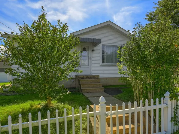 3631 Knape St, Beaver Falls, PA 15010