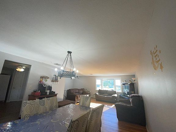 4th image of 11 Aroda Dr