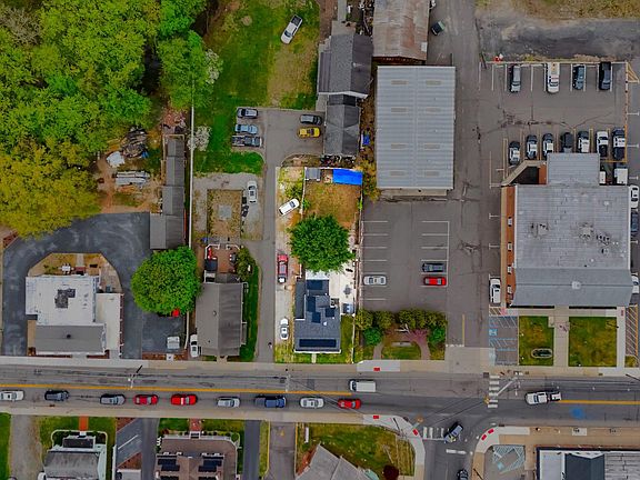 5th image of 11 Main St