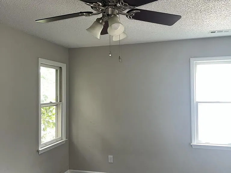 4409 Emmit Dr — Photo 8