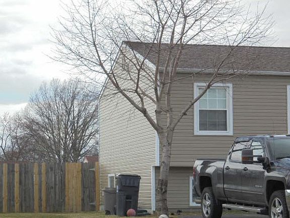 5th image of 370 Dehoff Dr