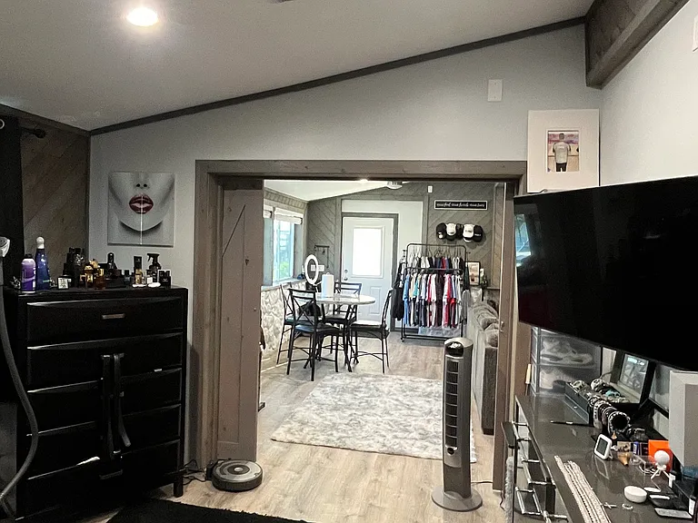 7813 Buffalo Ave #4 — Photo 9
