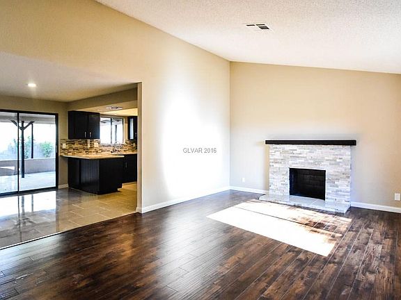 2nd image of 1101 Smith St