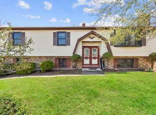 29 Cold Spring Dr, Oxford, CT 06478
