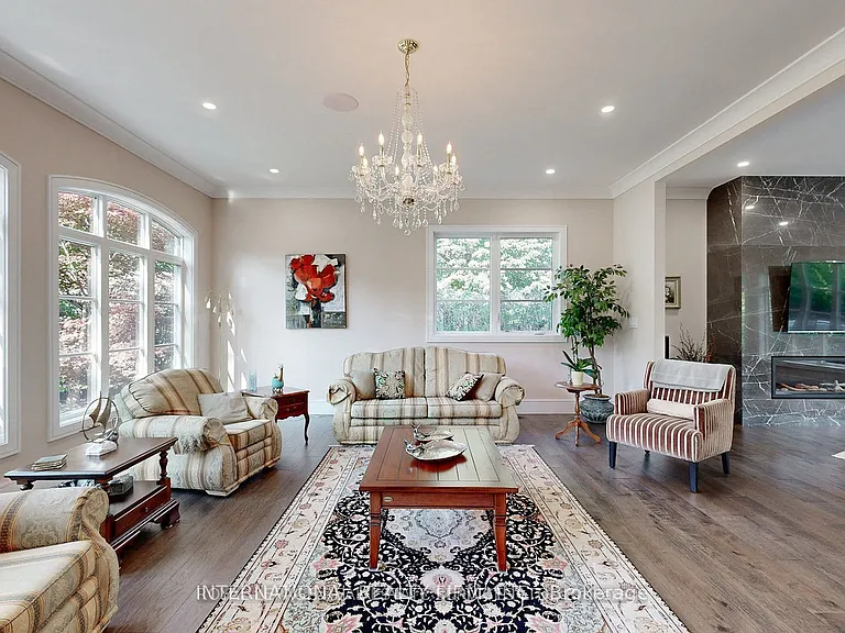 1286 Cambridge Dr — Photo 13