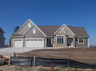 W239N3751 River Birch Ct, Pewaukee, WI 53072