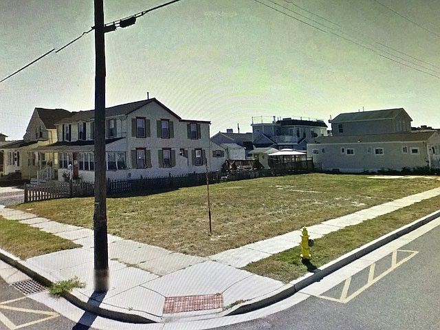1st image of 107 Delaware Ave