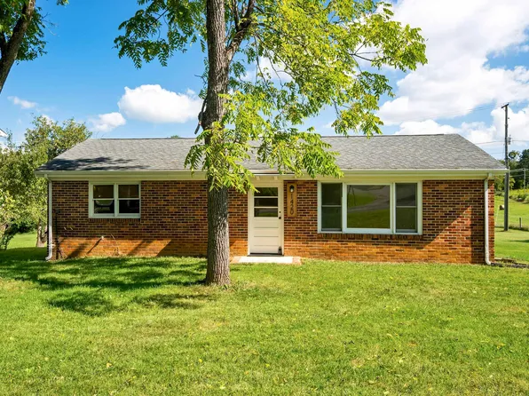 1420 Bishop Rd, Blacksburg, VA 24060