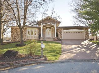 4 Rue Grand Ct, Lake Saint Louis, MO 63367