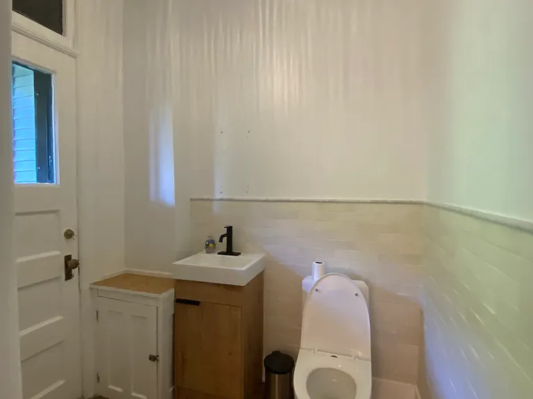 212 Lancaster St — Photo 12