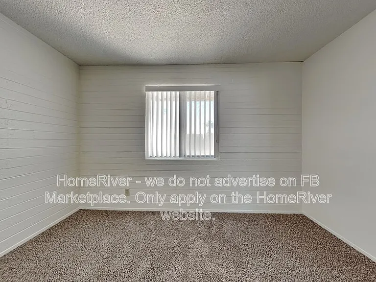 2020 Smoketree Ave N #1 — Photo 7