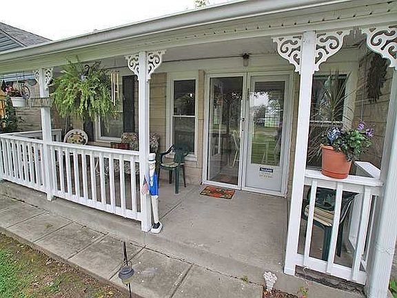 4th image of 5748 Village Dr