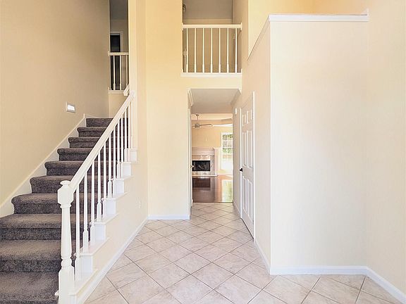 2nd image of 240 Leaf Ln