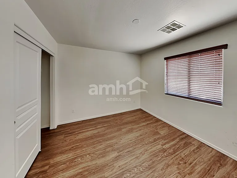 1497 E Magnum Rd — Photo 22