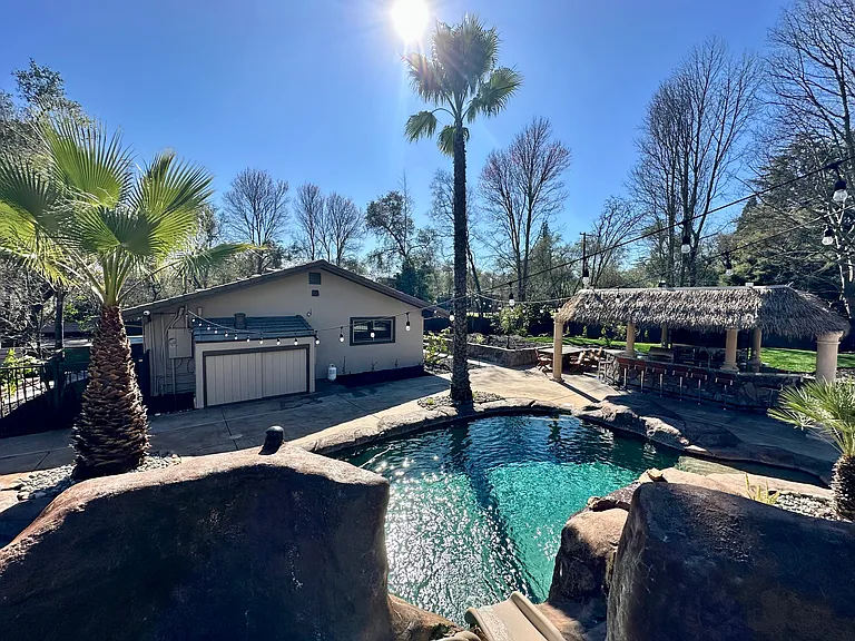7027 Pine Gate Way #B — Photo 52