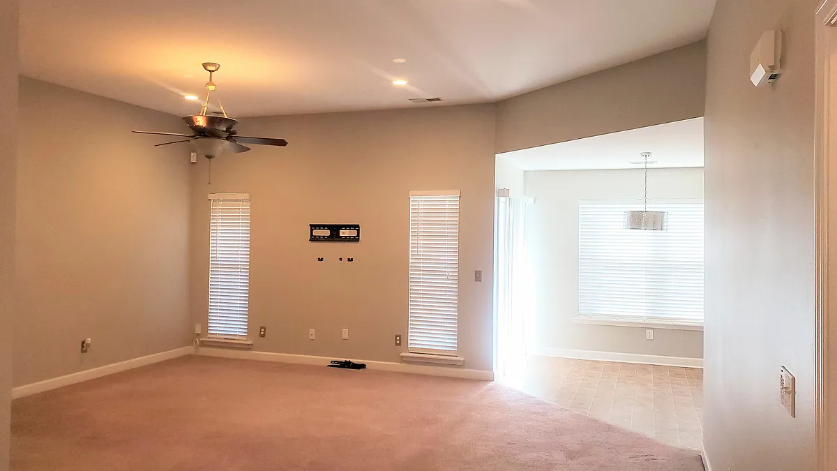 Living Room - 617 Cottontail Ct N