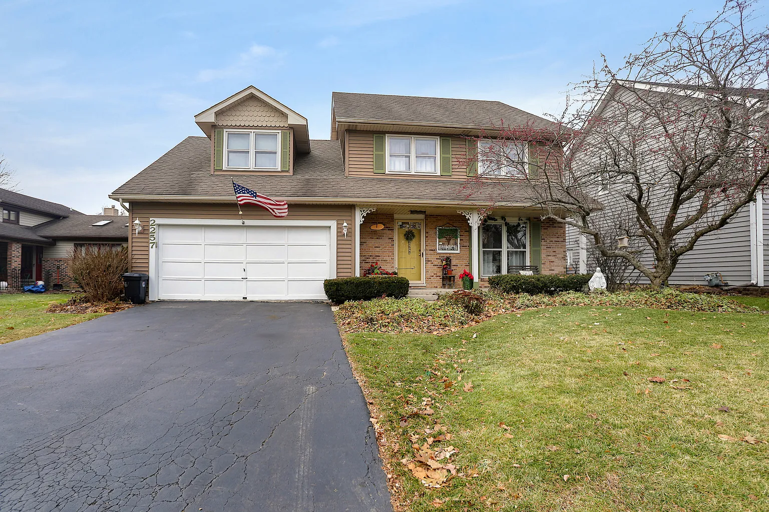 2257 Briarhill Dr photo 1