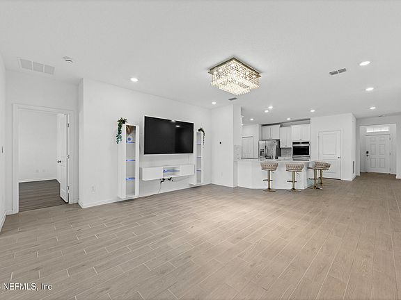 3rd image of 85621 STONEHURST Parkway