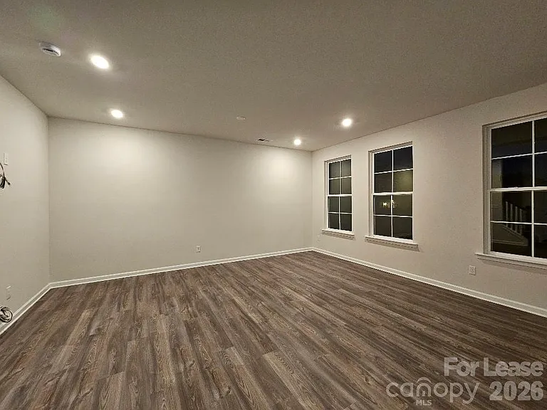 5416 Kinsbridge Dr — Photo 9