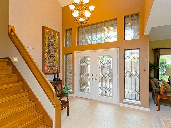 3rd image of 1667 Creekside Dr