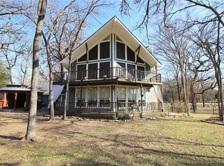 219 Pueblo Dr, Lake Kiowa, TX 76240