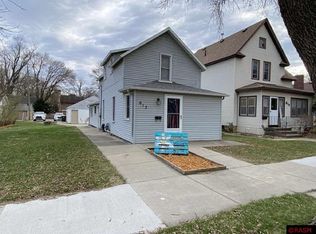 613 Park Ave, North Mankato, MN 56003