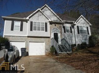 1366 Buckingham Dr, Hampton, GA 30228