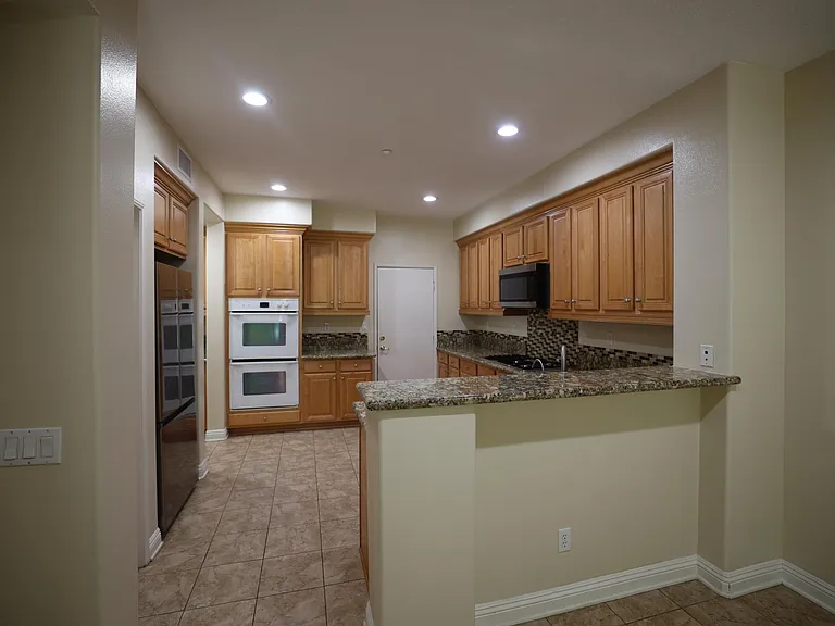 3426 Caraway Ln — Photo 17