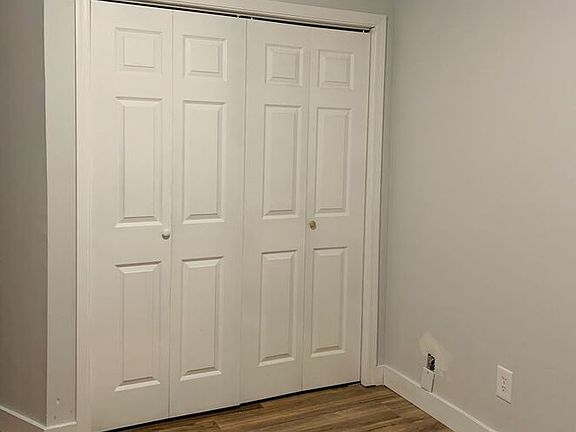 4th image of 9 W Old St #201